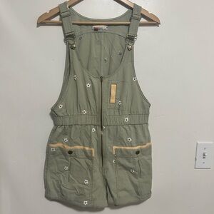 Pilcro Anthropologie overalls shorts size Xs olive with flower embroidery